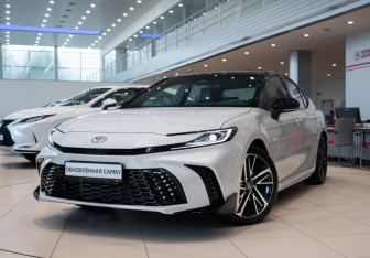 Новый Toyota Camry Sedan 2025 (3 фото)
