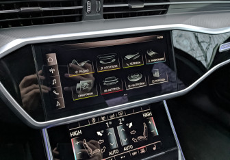 Подержанный автомобиль Audi A6 Sedan 2018 года (15 фото)