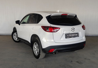 Подержанный автомобиль Mazda CX-5 2011 года (6 фото)