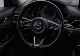 Подержанный автомобиль Mazda CX-5 2021 года (15 фото)