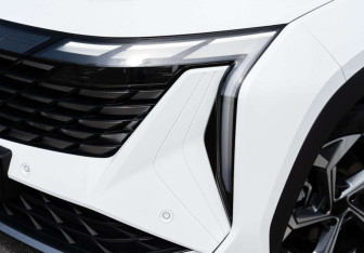 Новый Geely Atlas 2025 (3 фото)