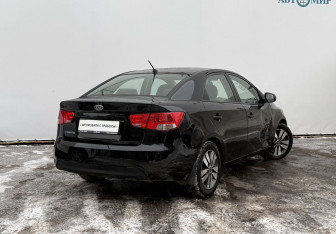 Подержанный автомобиль Kia Cerato Sedan 2012 года (5 фото)
