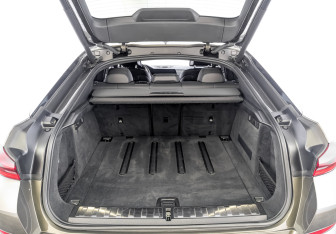 Подержанный автомобиль BMW X6 2020 года (10 фото)