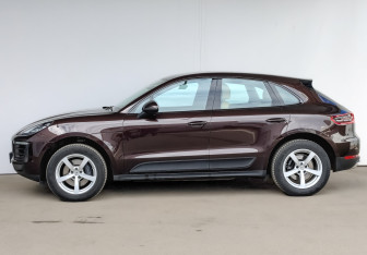 Подержанный автомобиль Porsche Macan 2017 года (8 фото)