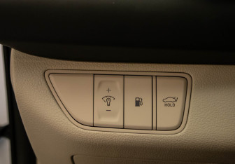 Подержанный автомобиль Genesis G70 2021 года (26 фото)