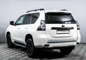 Подержанный автомобиль Toyota Land Cruiser Prado 2021 года (7 фото)