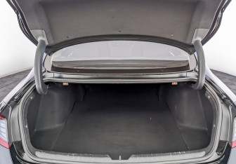 Подержанный автомобиль Hyundai Sonata 2023 года (10 фото)