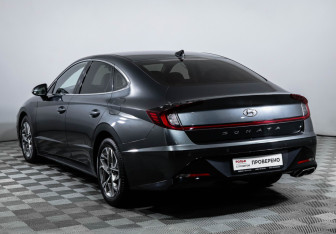 Подержанный автомобиль Hyundai Sonata 2020 года (7 фото)