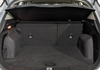 Подержанный автомобиль Geely Coolray 2023 года (10 фото)