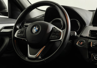 Подержанный автомобиль BMW X2 2020 года (14 фото)