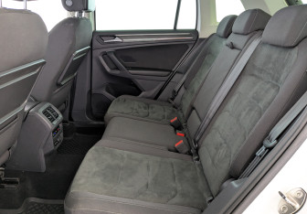 Подержанный автомобиль Volkswagen Tiguan 2018 года (18 фото)