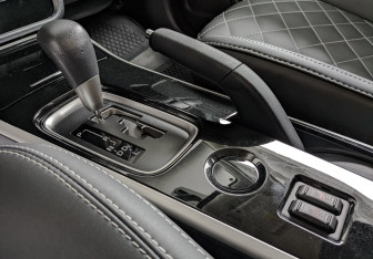 Подержанный автомобиль Mitsubishi Outlander 2022 года (26 фото)