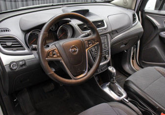 Подержанный автомобиль Opel Mokka 2013 года (16 фото)