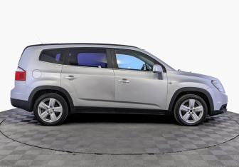 Подержанный автомобиль Chevrolet Orlando 2012 года (4 фото)