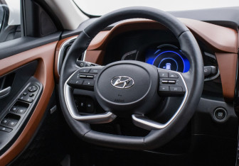 Подержанный автомобиль Hyundai Creta 2022 года (15 фото)