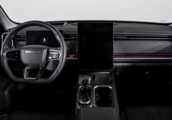 Подержанный автомобиль Jaecoo J7 2023 года (12 фото)