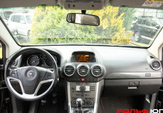 Подержанный автомобиль Opel Antara 2013 года (9 фото)