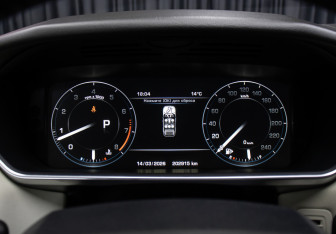 Подержанный автомобиль Land Rover Range Rover Sport 2014 года (11 фото)
