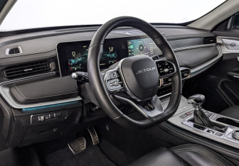 Подержанный автомобиль Jetour X70 2023 года (15 фото)