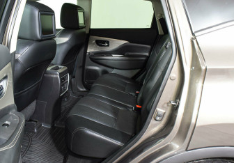 Подержанный автомобиль Nissan Murano Suv 2017 года (16 фото)