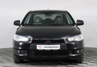 Подержанный автомобиль Mitsubishi Lancer Sedan 2008 года (5 фото)