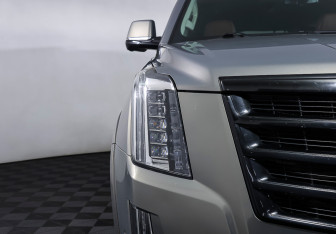 Подержанный автомобиль Cadillac Escalade Suv 2019 года (31 фото)