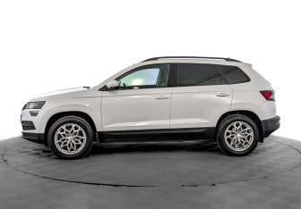 Подержанный автомобиль Skoda Karoq 2020 года (8 фото)