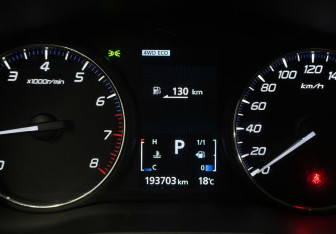 Подержанный автомобиль Mitsubishi Outlander 2018 года (15 фото)