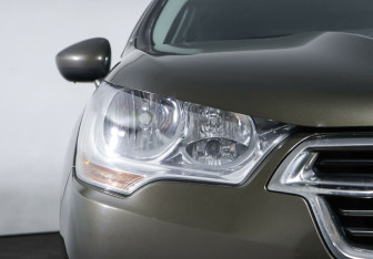 Подержанный автомобиль Citroen C4 Sedan 2016 года (6 фото)