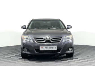 Подержанный автомобиль Toyota Camry Sedan 2011 года (2 фото)