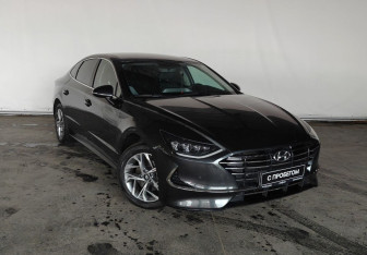Подержанный автомобиль Hyundai Sonata 2020 года (3 фото)