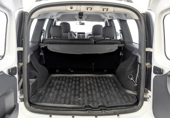 Подержанный автомобиль LADA (ВАЗ) Largus Wagon 2021 года (10 фото)