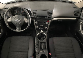 Подержанный автомобиль Subaru Outback Wagon 2007 года (11 фото)