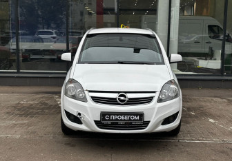 Подержанный автомобиль Opel Zafira Compactvan 2012 года (2 фото)