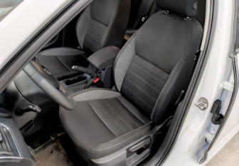 Подержанный автомобиль Skoda Octavia Liftback 2019 года (20 фото)
