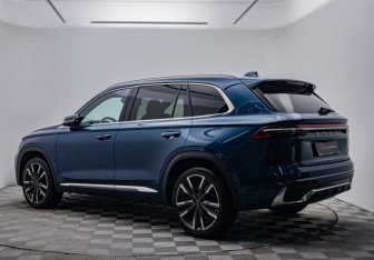 Подержанный автомобиль Geely Monjaro 2023 года (3 фото)