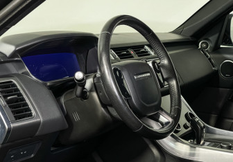 Подержанный автомобиль Land Rover Range Rover Sport 2019 года (13 фото)