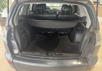 Подержанный автомобиль Mitsubishi Outlander 2007 года (14 фото)