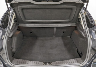 Подержанный автомобиль Ford Focus Hatchback 2012 года (10 фото)