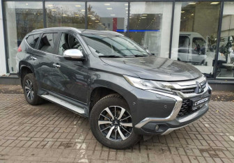 Подержанный автомобиль Mitsubishi Pajero Sport 2019 года (3 фото)