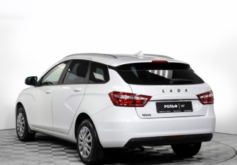 Подержанный автомобиль LADA (ВАЗ) Vesta Wagon 2021 года (7 фото)