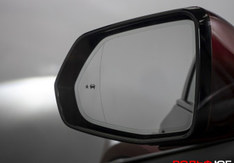 Подержанный автомобиль Cadillac XT4 2021 года (28 фото)