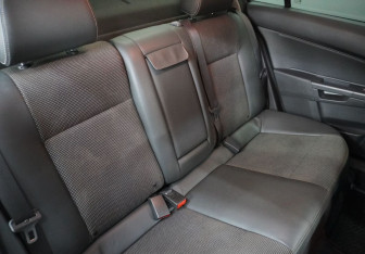 Подержанный автомобиль Opel Astra Sedan 2013 года (11 фото)