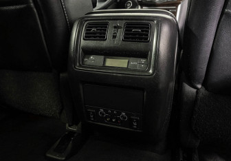 Подержанный автомобиль Nissan Pathfinder 2014 года (24 фото)