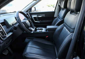 Подержанный автомобиль Jaecoo J7 2023 года (17 фото)