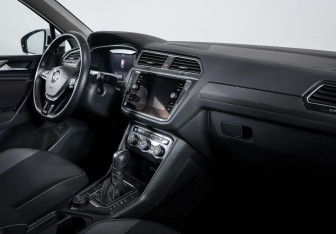 Подержанный автомобиль Volkswagen Tiguan 2018 года (9 фото)