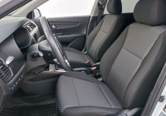 Подержанный автомобиль Kia Rio Hatchback 2020 года (10 фото)