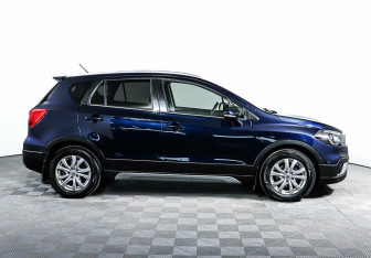 Подержанный автомобиль Suzuki SX4 Hatchback 2018 года (4 фото)