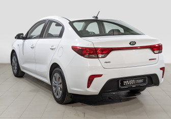 Подержанный автомобиль Kia Rio Sedan 2020 года (7 фото)