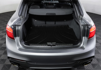 Подержанный автомобиль BMW X6 2018 года (10 фото)